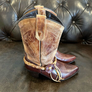 Brown Leather Heeled Boots with Floral Detail